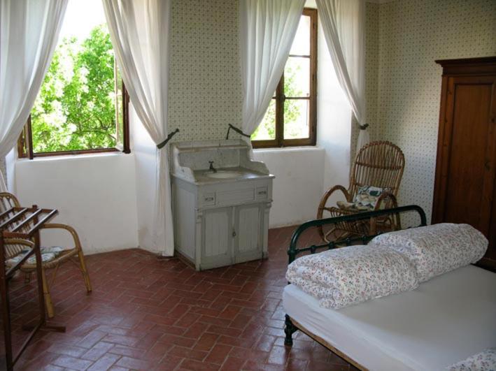 מלון Montjay  Le Relais Des Baronnies מראה חיצוני תמונה