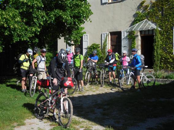 מלון Montjay  Le Relais Des Baronnies מראה חיצוני תמונה